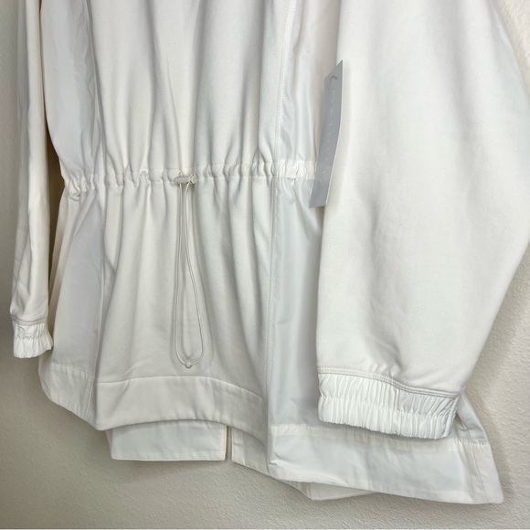 Athleta Ivory Magnolia White Triumph Hybrid Crewneck Sweatshirt Sz L NWT - Picture 8 of 16